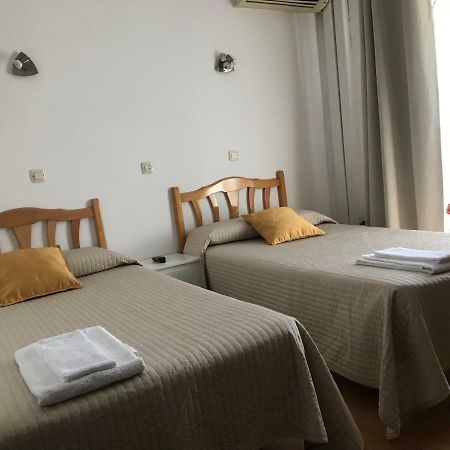 Hostal Trevinca Madrid Exterior photo