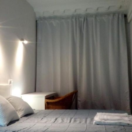 Hostal Trevinca Madrid Exterior photo